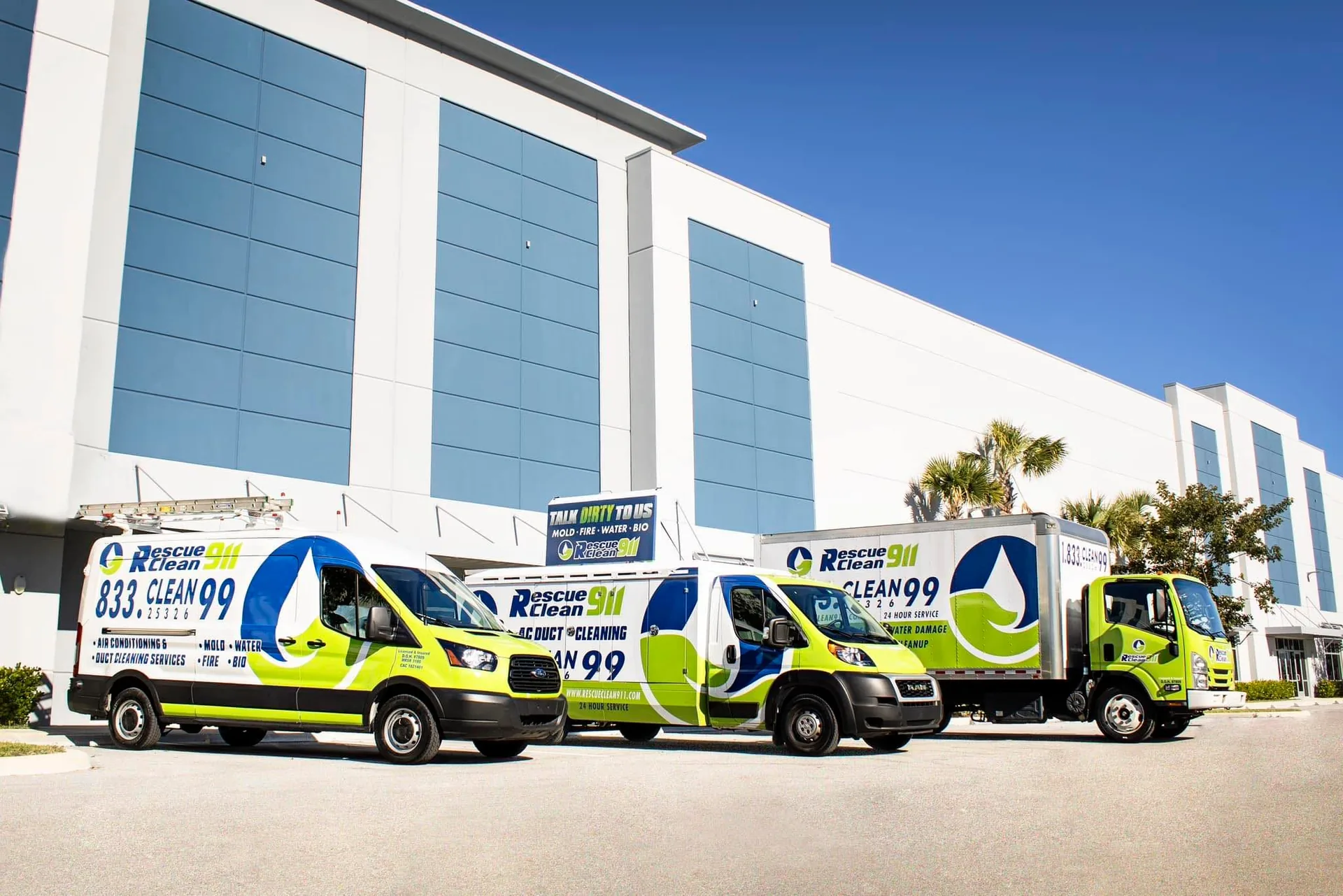 Rescue Clean 911 restoration crew and response truck in Palm Beach County